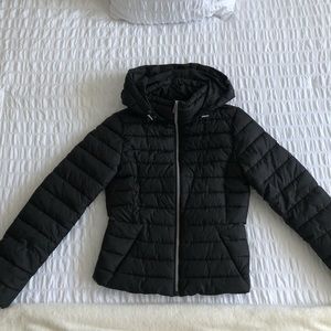 SALE❄️ Zara Short Puffer Jacket with Removable Hood Black S